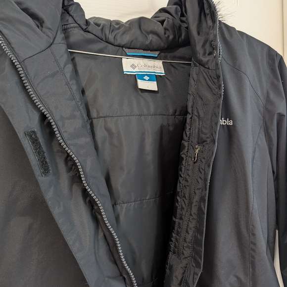 Columbia Black Faux Fur Hooded Coat - Picture 4 of 9